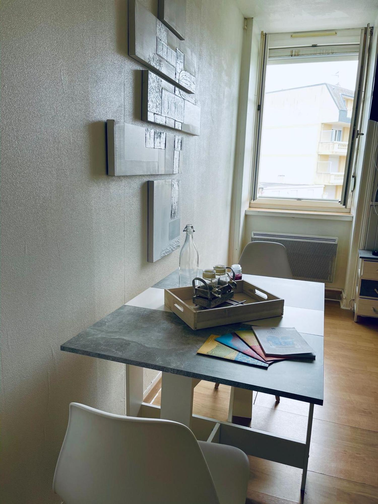 Studio Pour 2 Personnes 迪纳尔 外观 照片